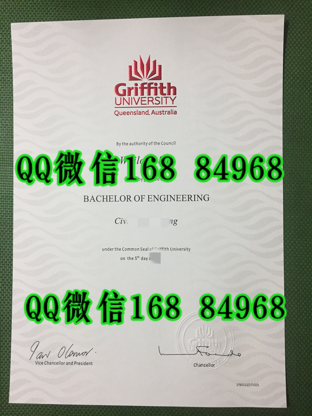 Griffith University diploma degree，澳洲格里菲斯大学毕业证凹凸LOGO实拍