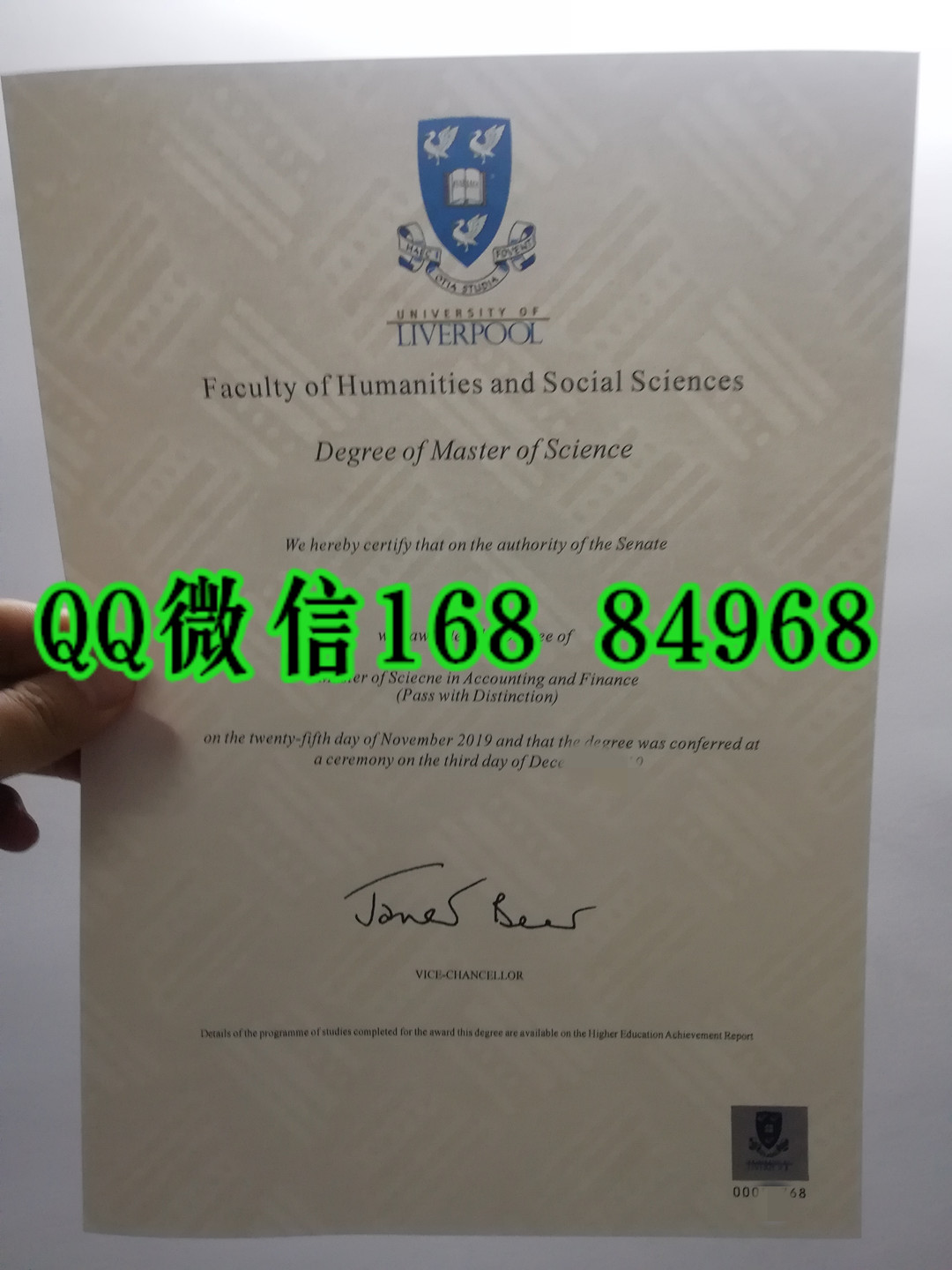 利物浦大学毕业证凹凸LOGO对光水印防伪工艺,英国大学毕业证防伪水印效果