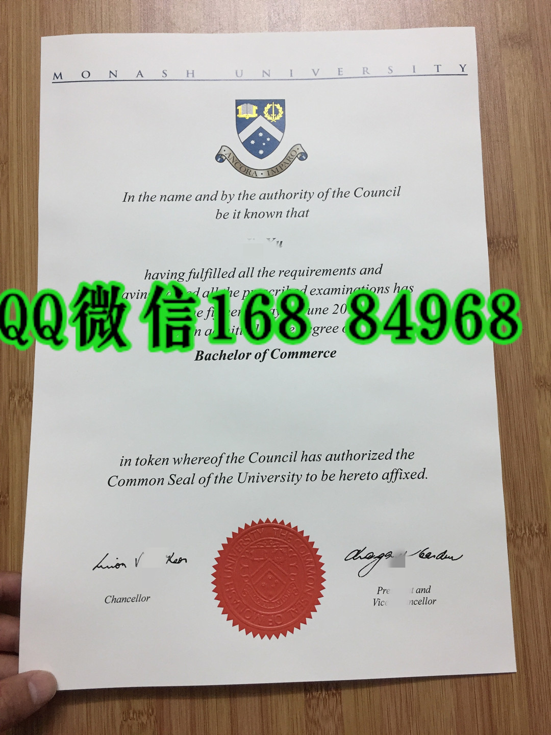 分享实拍：莫纳什大学毕业证照片，Monash University diploma degree