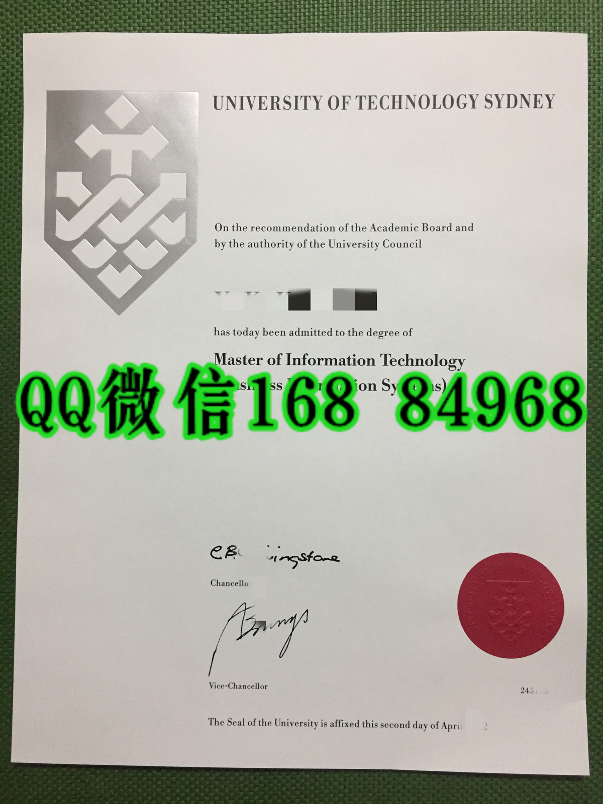 悉尼科技大学毕业证烫银LOGO实拍，University of Technology Sydney diploma degree