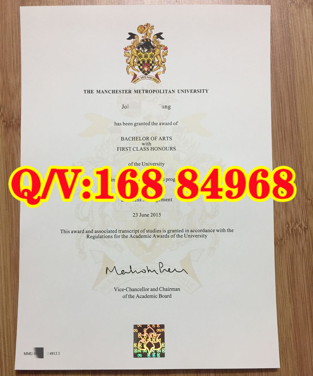 英国曼彻斯特城市大学 MMU 一等荣誉商务管理学士毕业证竖版实拍样本